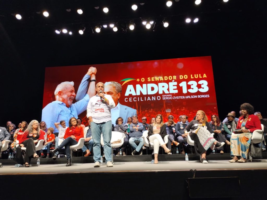 Artistas e intelectuais manifestam apoio a candidatura de André Ceciliano ao Senado