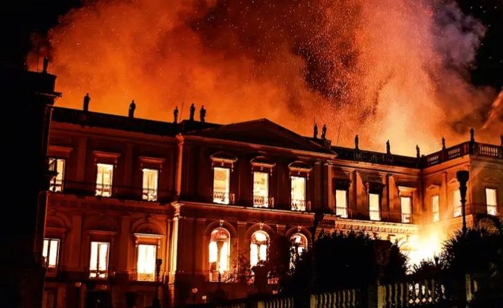 Em 2 de setembro de 2018 um incêndio atingiu a sede do Museu Nacional