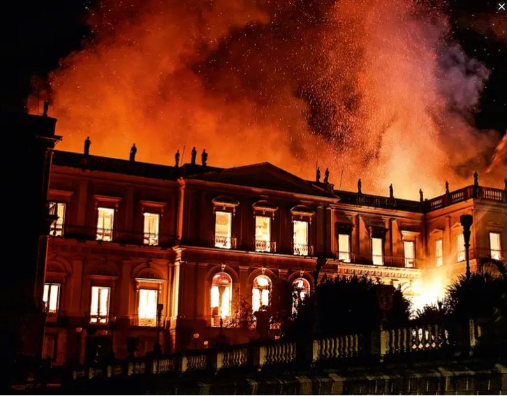 Em 2 de setembro de 2018 um incêndio atingiu a sede do Museu Nacional