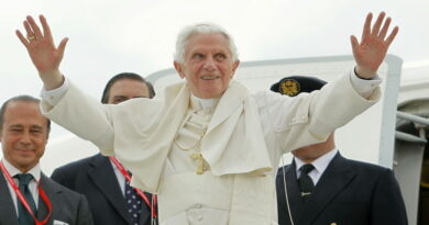 Papa Emérito Bento XVl
