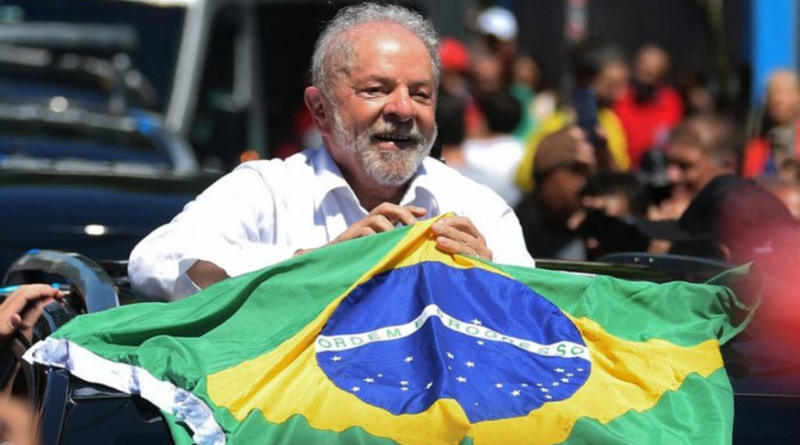 Lula assume terceiro mandato