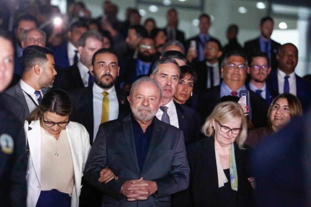 Lula na rampa com governadores, foto Vinícius Schmidt