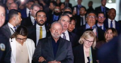 Lula na rampa com governadores, foto Vinícius Schmidt