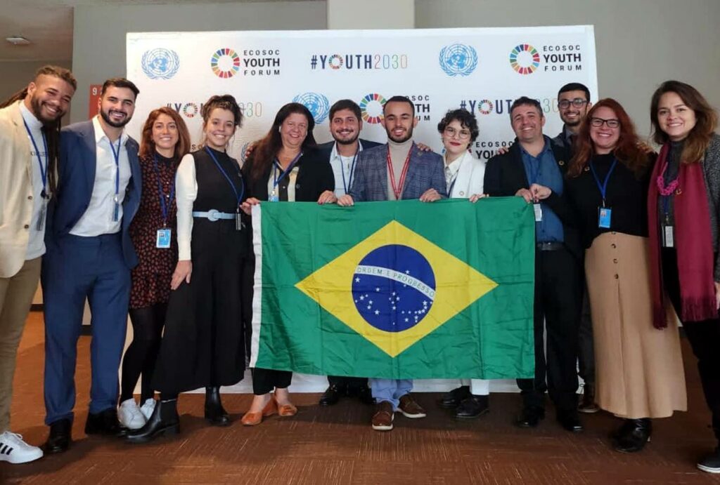 Delegação Brasileira na ECOSTH FORUOC YOUM Andrezinho Ceciliano