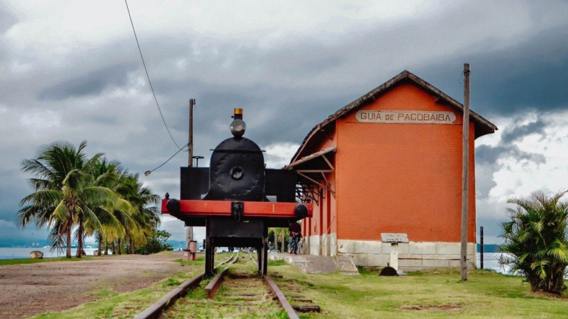 Guia de Pacobaíba, Baixada, trens, estação