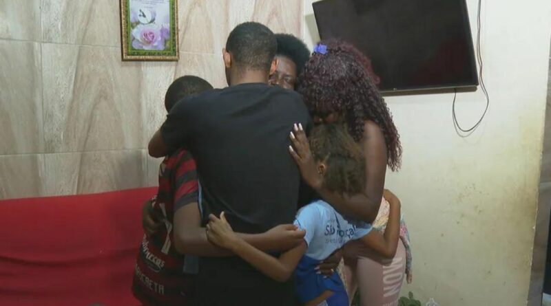 Pai batia no filho que perguntava pela mãe desaparecida - Foto Reprodução TV Globo