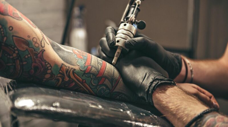 Tatuador, tatuagem